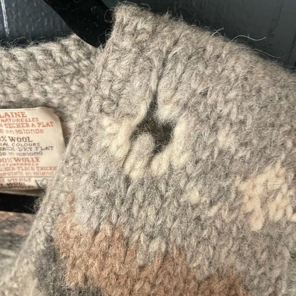 Hilda Ltd Icelandic Faire Isle 100% Wool Vest - Picture 6 of 10